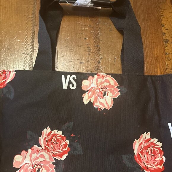 New Victoria Secret Black & Pink Floral Bag NWT Large Travel Bag - Picture 6 of 6